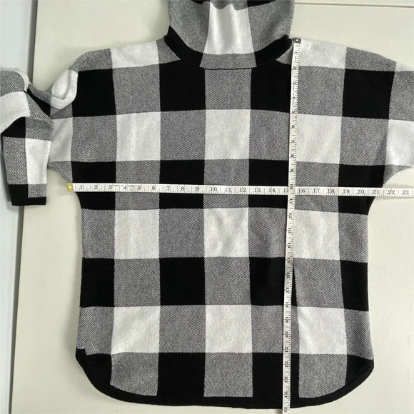Adrienne Vittadini Pullover Turtle Neck Sweater Top Plaid Black White Small - Picture 8 of 10